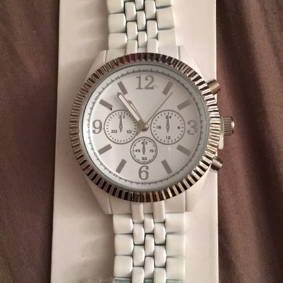 Watch - Picture 2 of 2